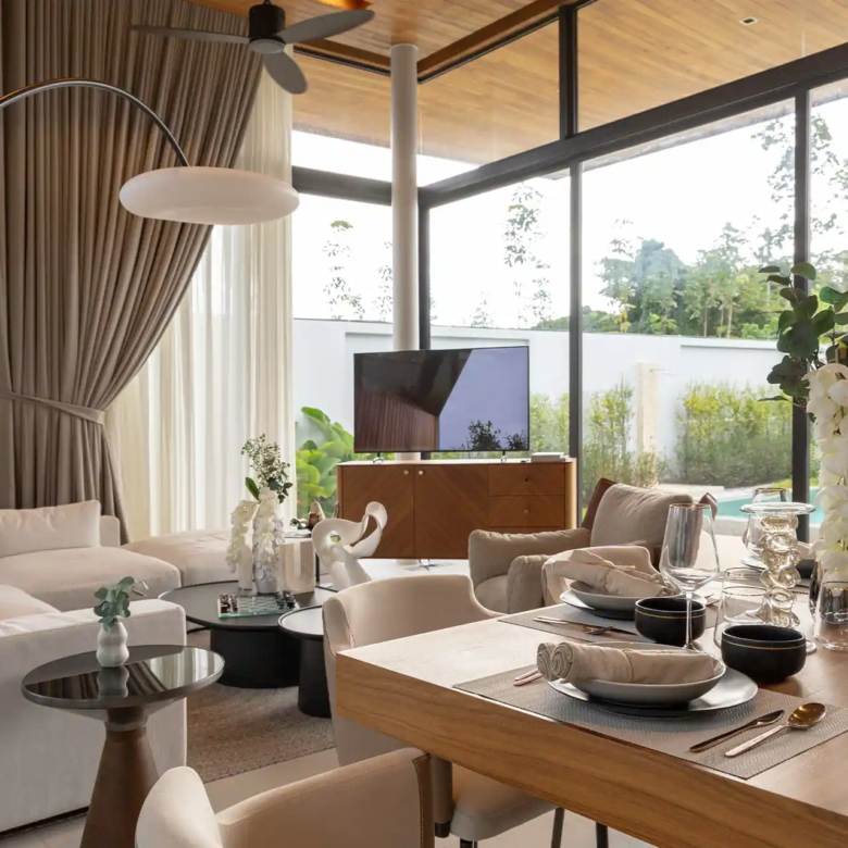 Botanica Four Season Thalang cozy living and dining with pool outlook