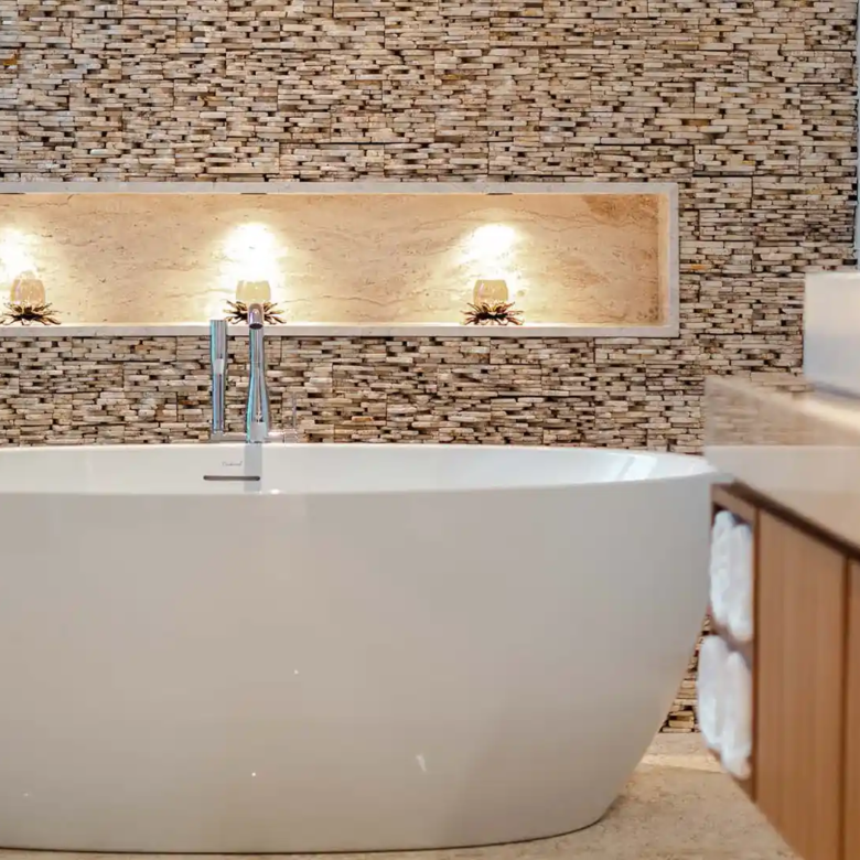 Anchan Sunscape Thep Krasattri bathroom with freestanding soaking tub