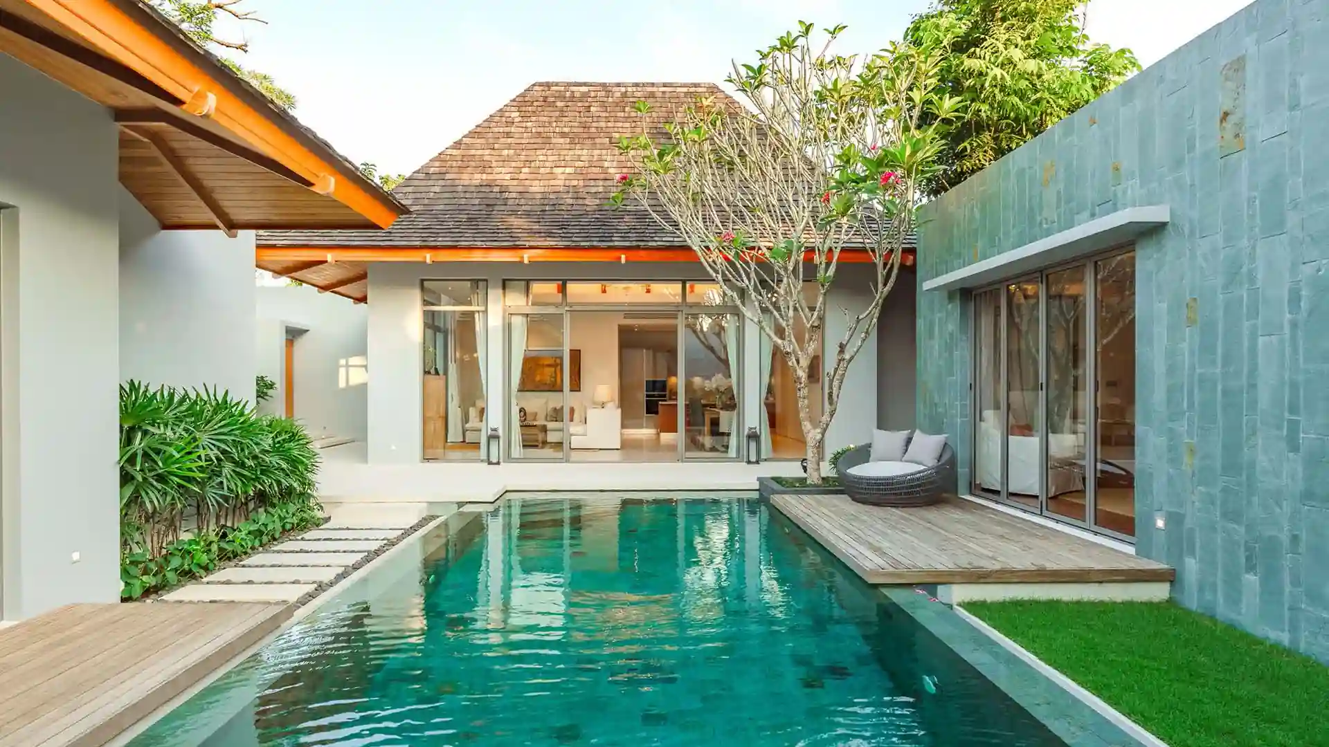 Anchan Sunscape Thep Krasattri private pool with timber deck