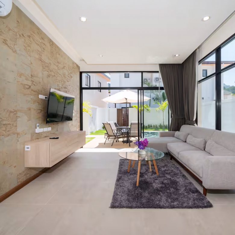 Goldena Twin Kamala living room with direct pool access