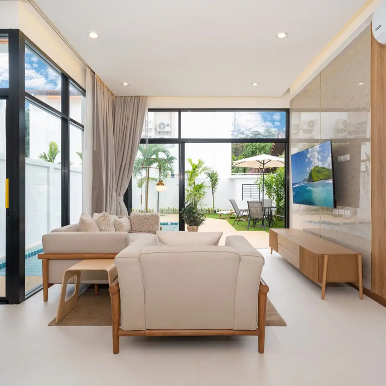 Goldena City Gems Kamala living area with direct pool access