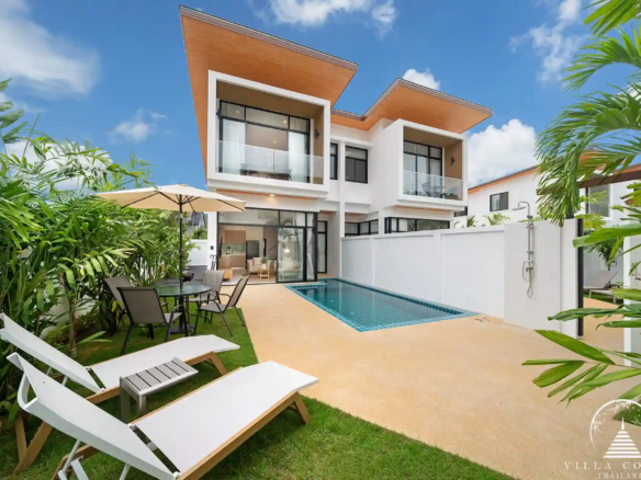 Goldena City Gems Kamala private pool terrace with loungers