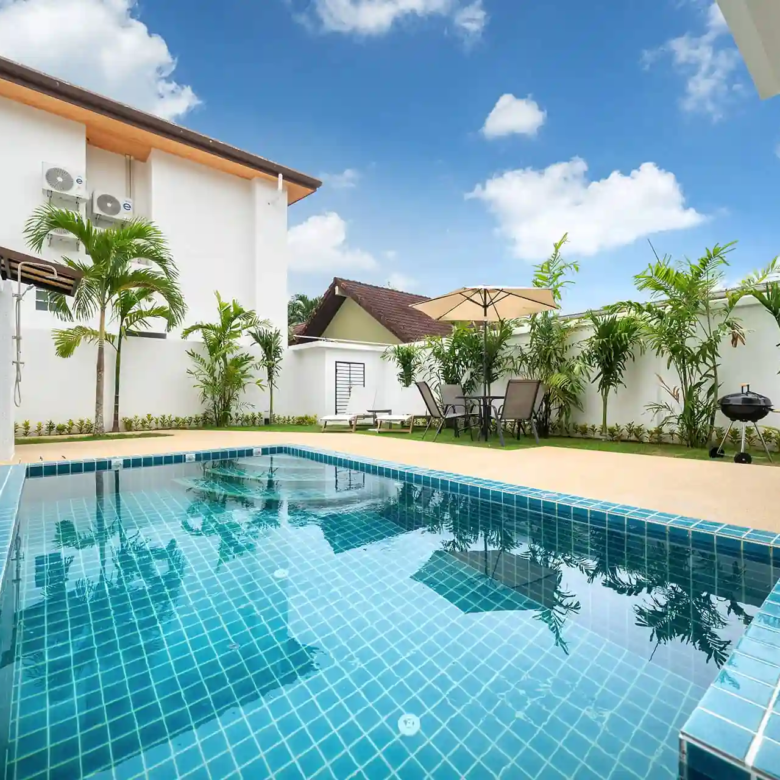 Goldena City Gems Kamala private pool with clear blue water